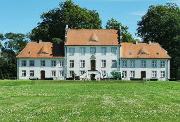 Fassadensanierung JMN Malermeister in Bergen auf der Insel Rügen