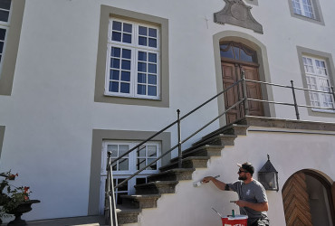 Malerrabeiten an der Außenfassade von Privat- oder Gewerbeimmobilien - Malermeister auf Rügen
